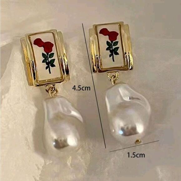 Large Baroque Pearls  Imitation Earrings - Picture 2 of 3